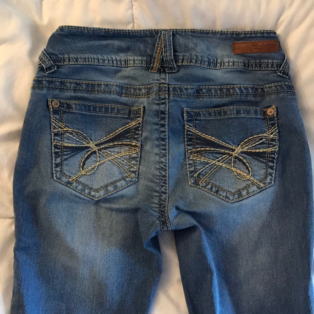 Wallflower jeans🌸receive free gift w/purchase🌸